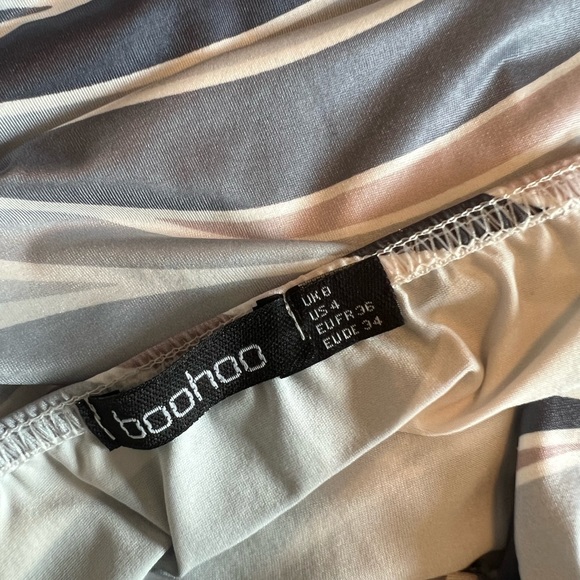 BooHoo Marble Print Bandeu Ring Detail Midaxi Dress - Picture 11 of 12